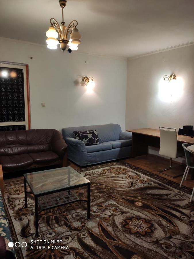 Popularna Guest Home Warsaw Luaran gambar